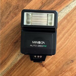 Vintage Minolta Auto 280PX Flash with Black Leather Case